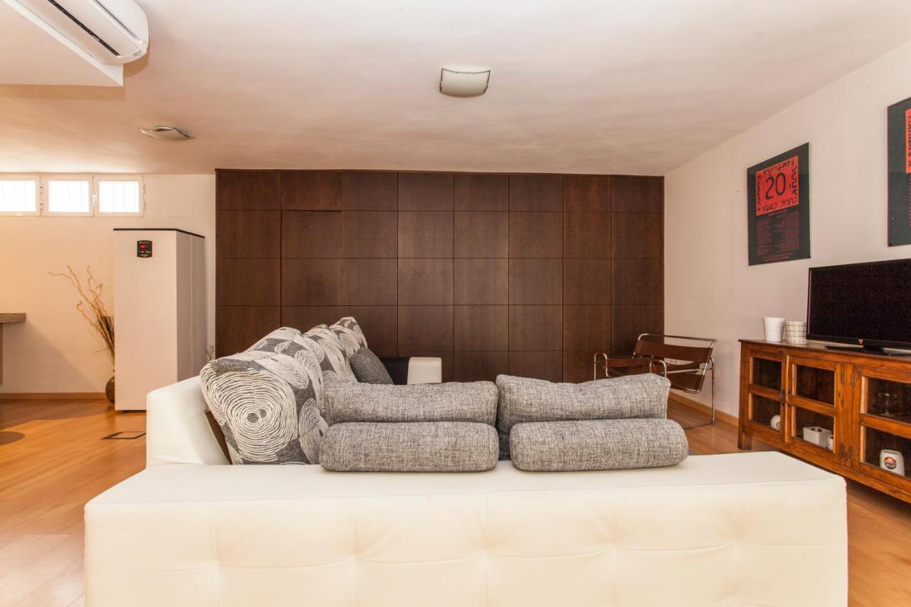 セビリアLf Parking Incluido Amplio Loft En Barrio Santa Cruzアパートメント エクステリア 写真